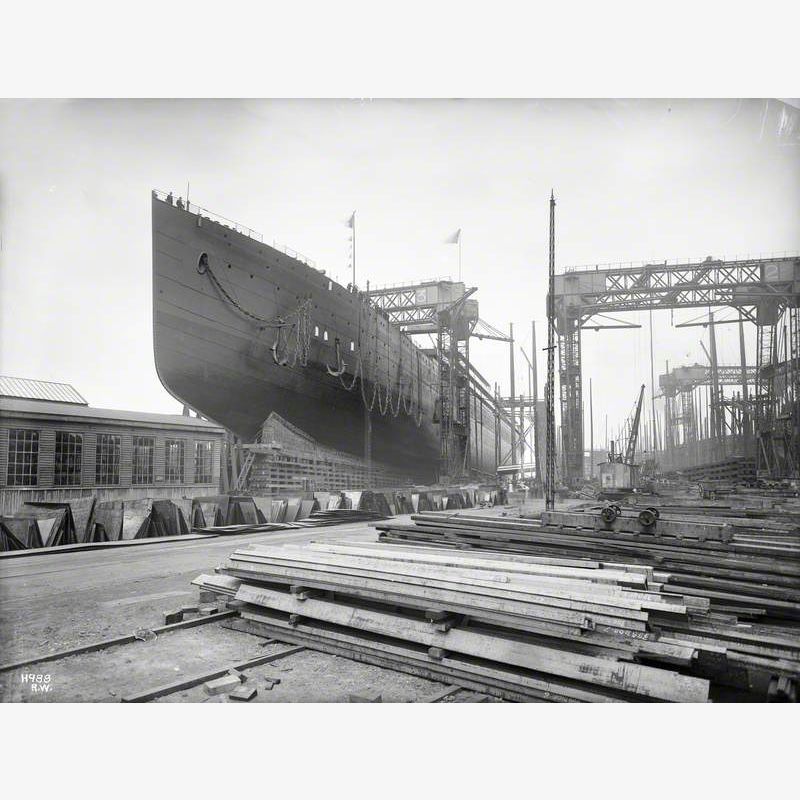 Port bow view on slip prior to launch