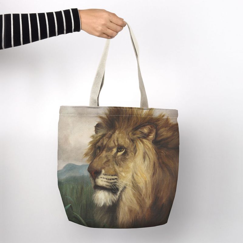 Harry Dixon ‘A Lion’ shopper