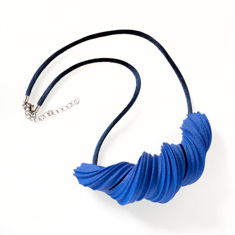 Lynne MacLachlan ‘Peplos’ necklace – deep blue
